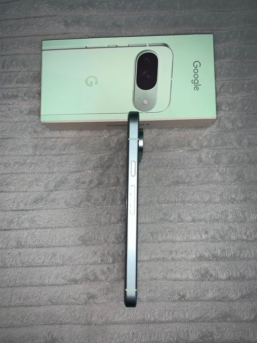 Google Pixel 9 Verde Fresco - 128GB / 12GB RAM