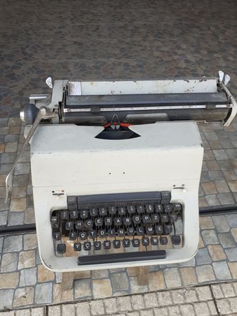 Maquina escrever Antiga
