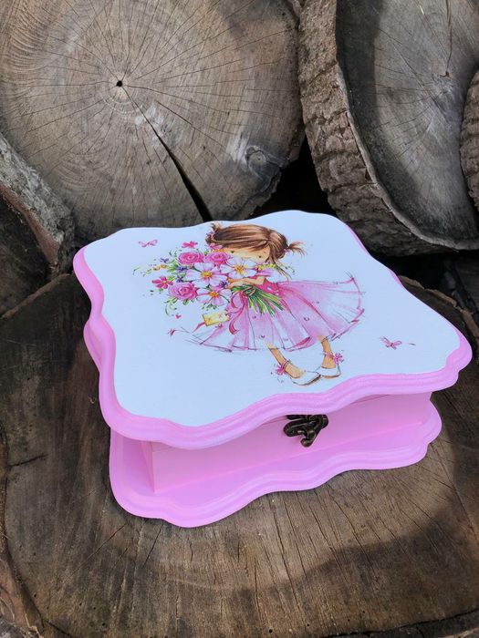 Шкатулка до прикрас