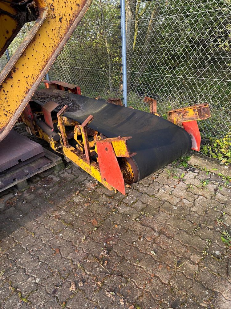 Mobilna kruszarka szczękowa Parker RT960 waga 30t