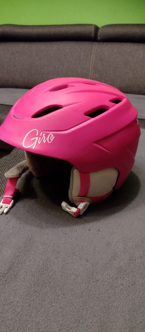 Kask narciarski dziewczęcy rozmiar M stan bardzo dobry tylko raz uzywa