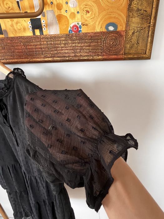 Mała czarna prześwitujące rękawy rozmiar S-M 36-38 na jesień na zimę