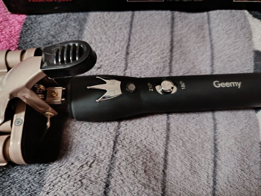 Плойка для волосся Geemy GM-2953