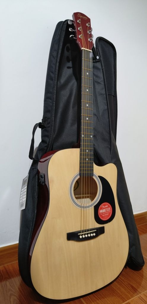 Guitarra Eletroacustica Fender Squier + Mala de transporte