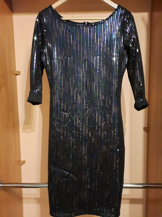 Sukienka krotka w cekiny