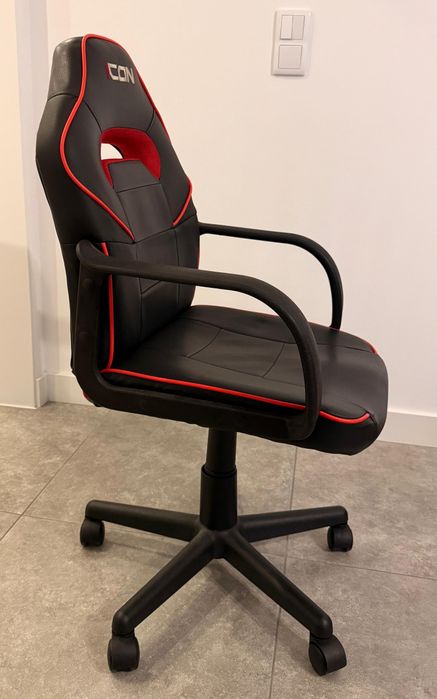 Cadeira Gaming Preta e Vermelha