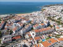 Moradia com 3 Quartos, Quintal e Terraço – Excelente Localização em Al