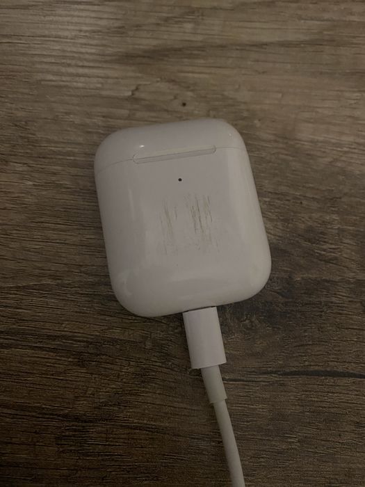 Продам кейс для airpods 2