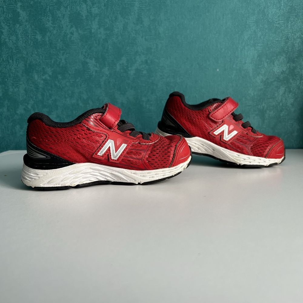 Дитячі червоні кросівки new balance 23 устілка 15