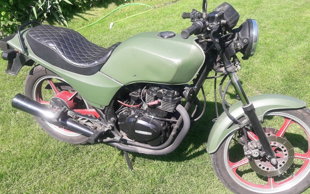 Kawasaki gpz kz 305 ltd gpz305