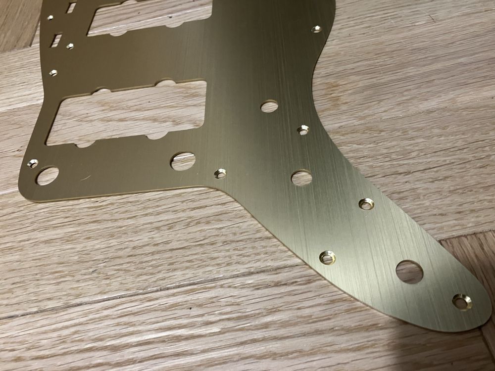 Maskownica golden brushed aluminium do Fender Jazzmaster Anniversary