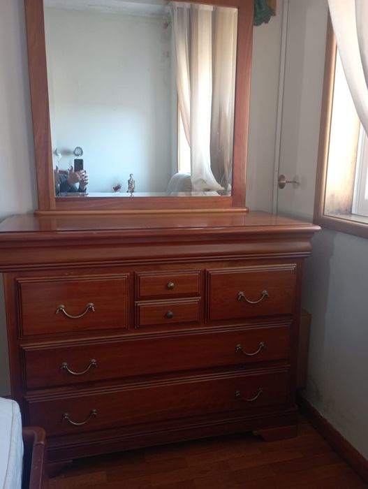 mobilia de quarto de casal, em cerejeira