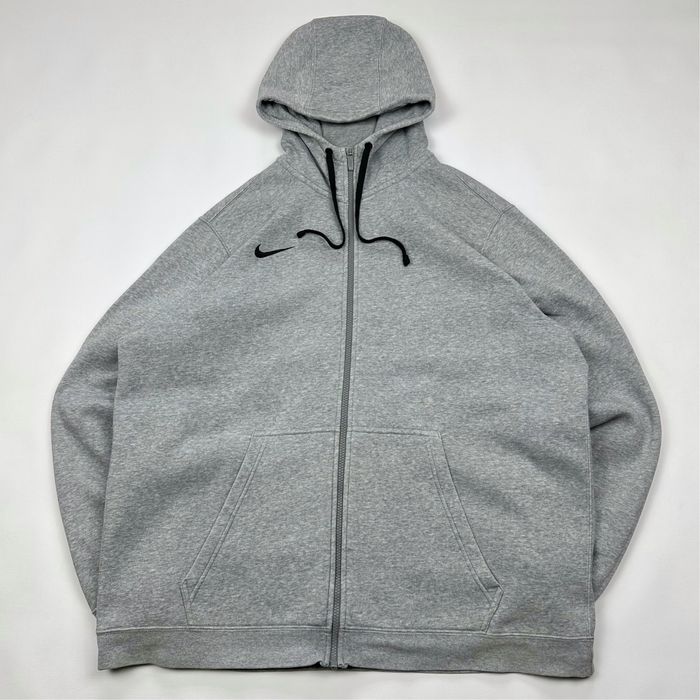 Спортивна куртка від Nike