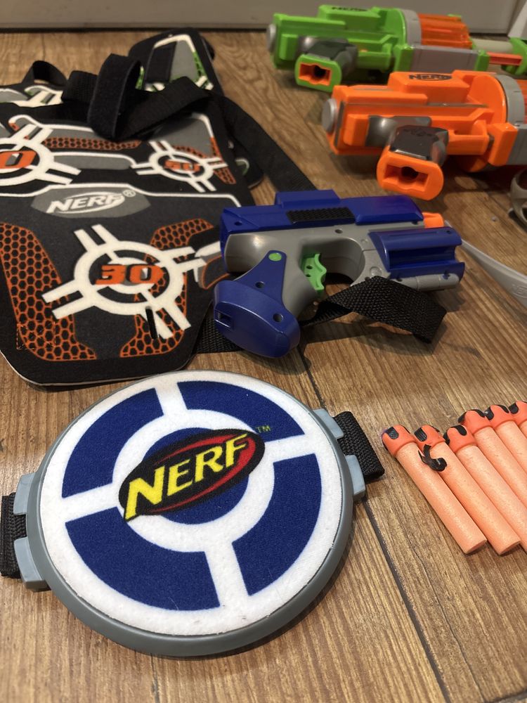 Zestaw NERF (kamizelka, okulary, pistolet, karabin, tarcza)