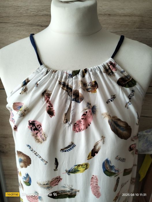 Sukienka idealna na letnie upały; La banana; rozmiar L