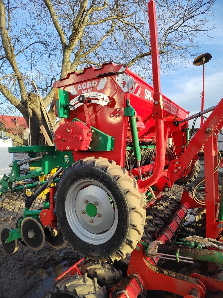 Sprzedam siewnik Agro Masz 3 m