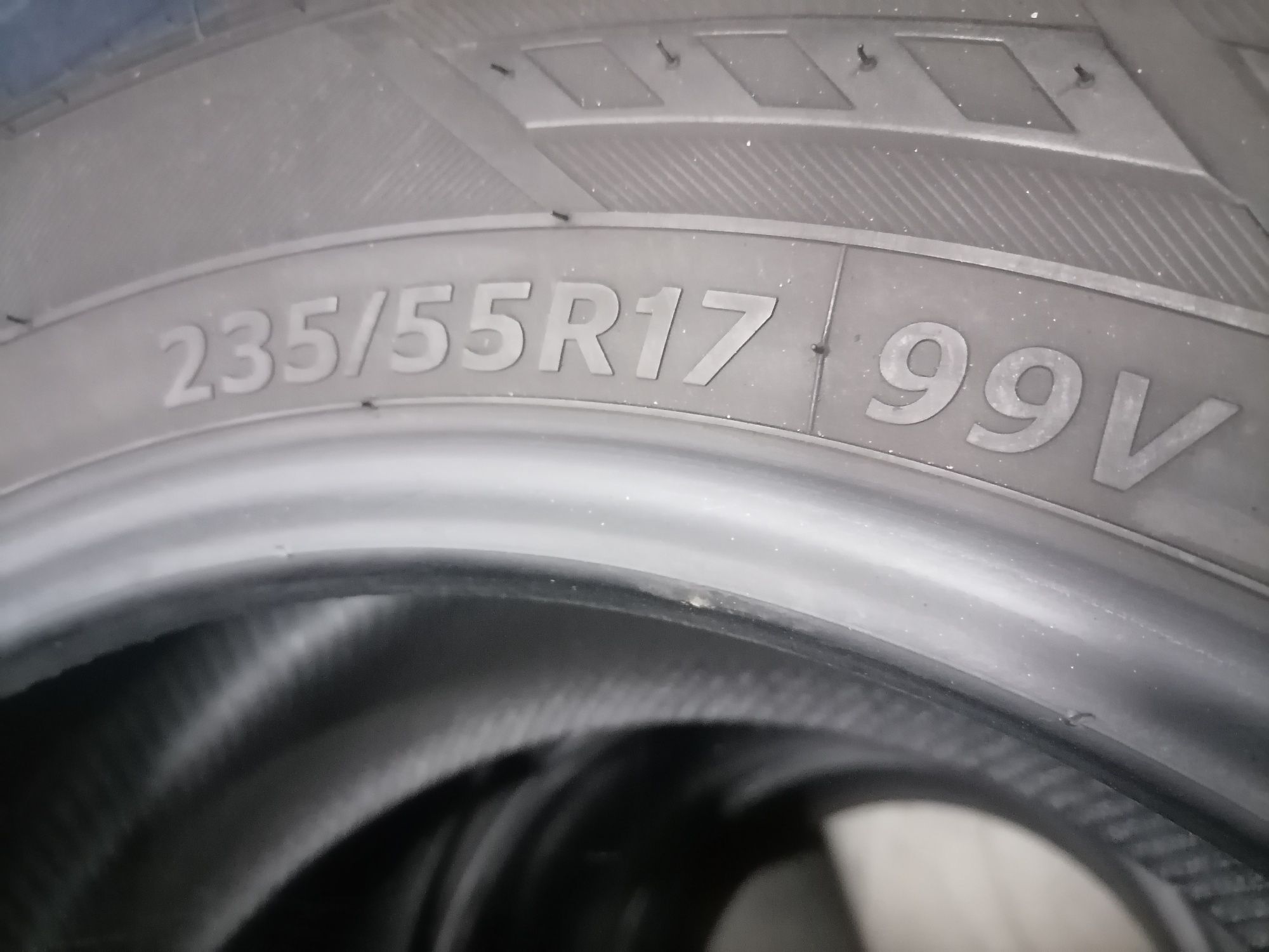 Літні Шини БВ 235/55 R17 HANKOOK Dynapro HP  Склад