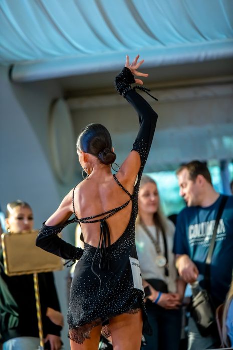 Сукня для латини