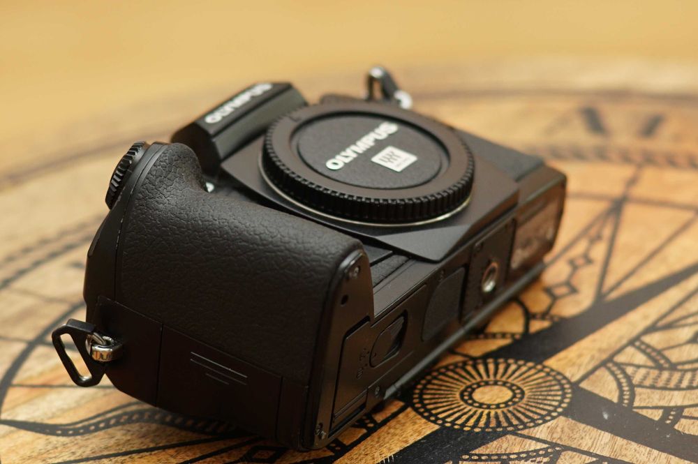 Olympus OM-D E-M1 mark I, micro 43, body