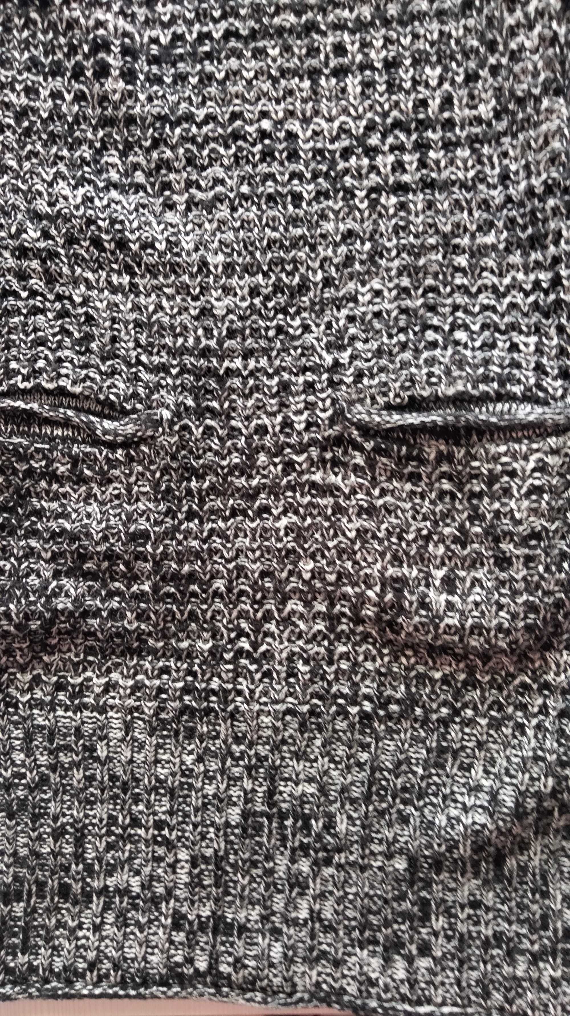 Sweter sukienka z kapturem rozmiar S firmy New Yorker