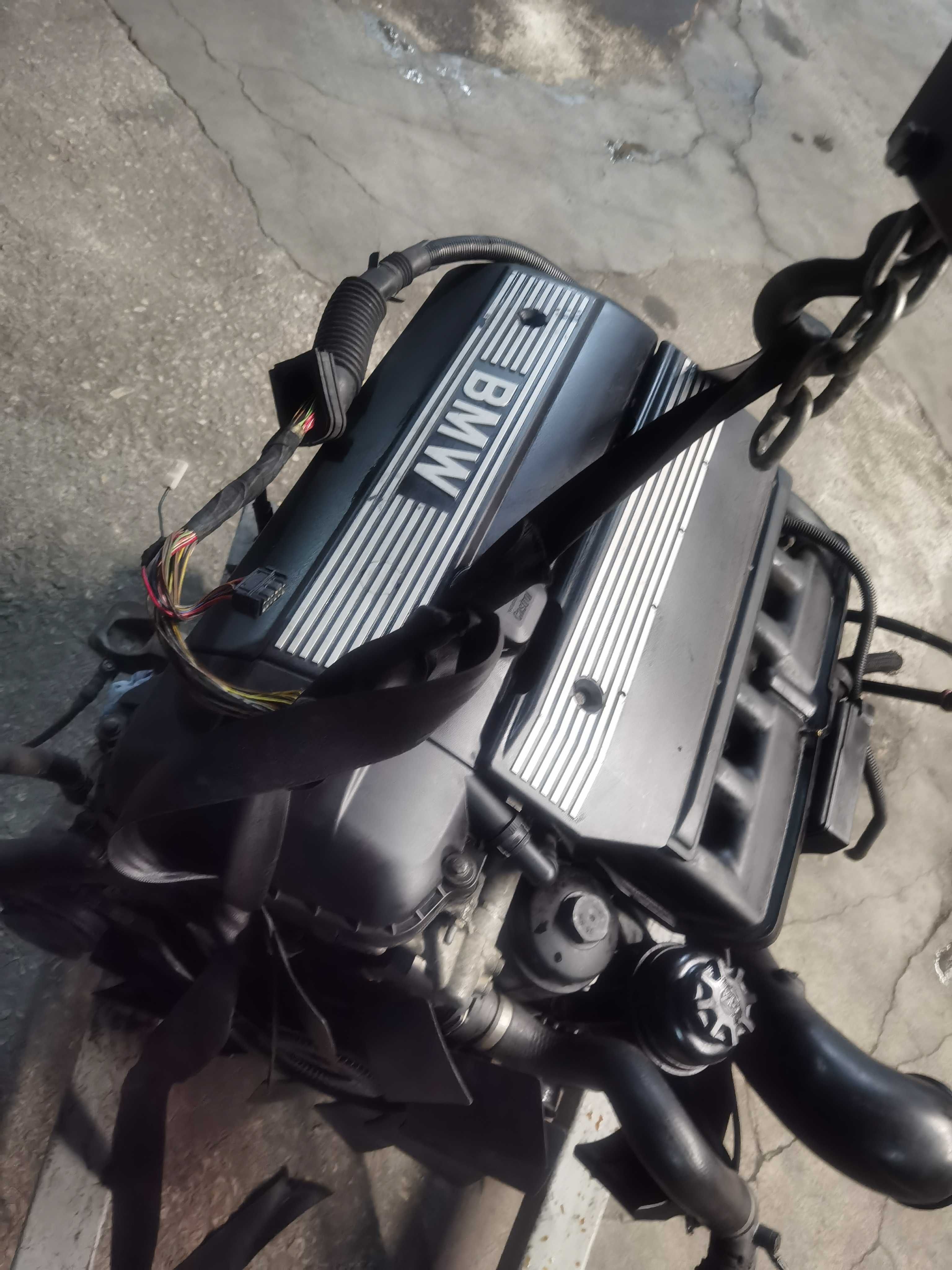 Motor bmw 30i m54b30