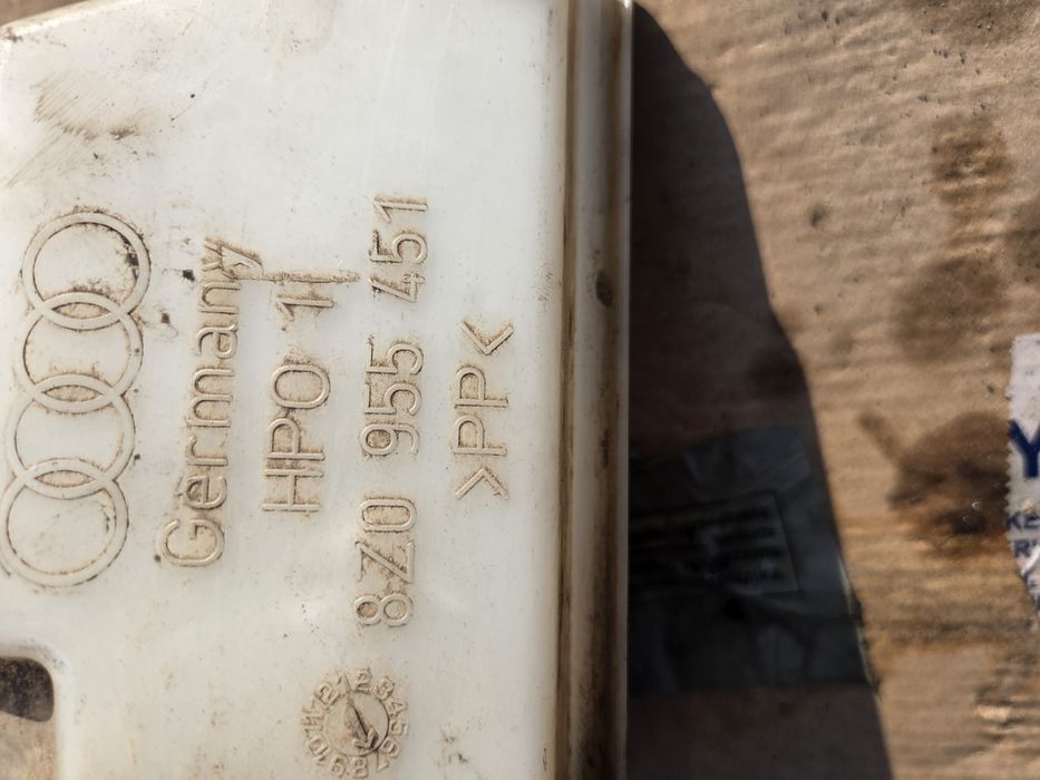 Zbiorniczek plynu spryskiwaczy audi a2