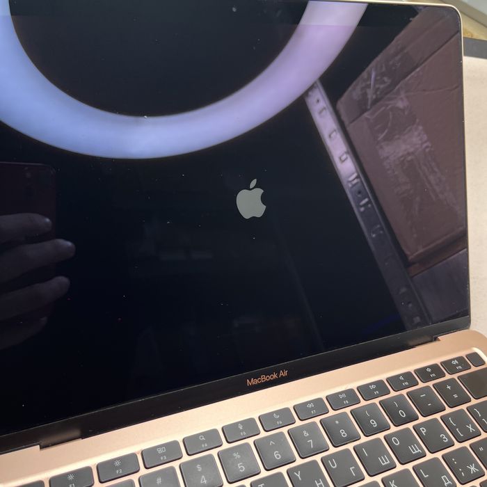 Apple Macbook Air 13 8/256 M1