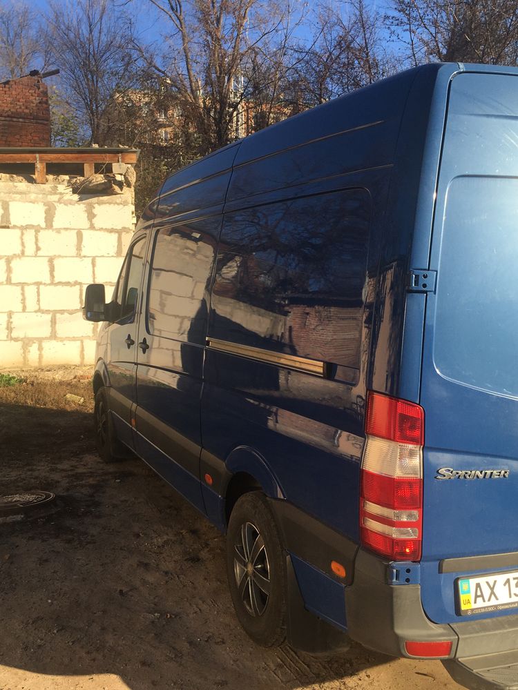 Продам Sprinter 211