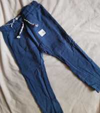 Reserved spodnie dresowe rozm 110