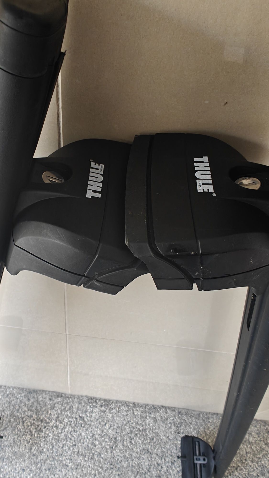 Jak nowy Bagażnik dachowy relingi THULE Wingbar 961B (711220) 118 cm T