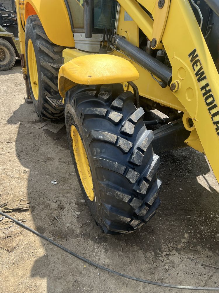 Koparka ładowarka New Holland B110B  rok 2012