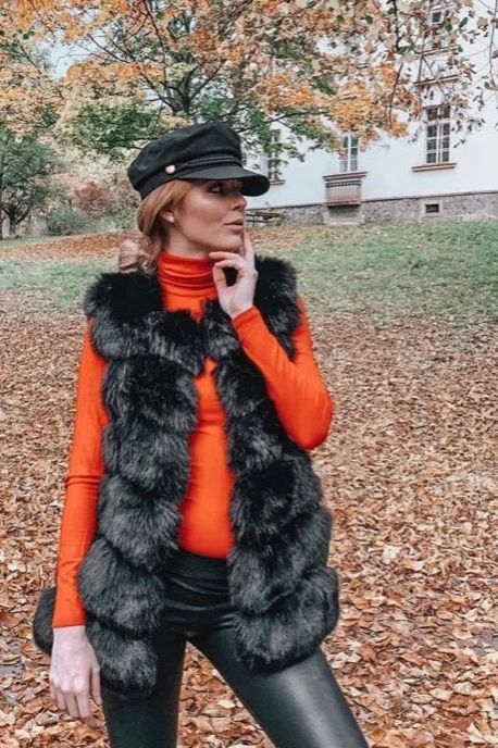 Меховая жилетка  Эко мех чёрного цвета S M размер