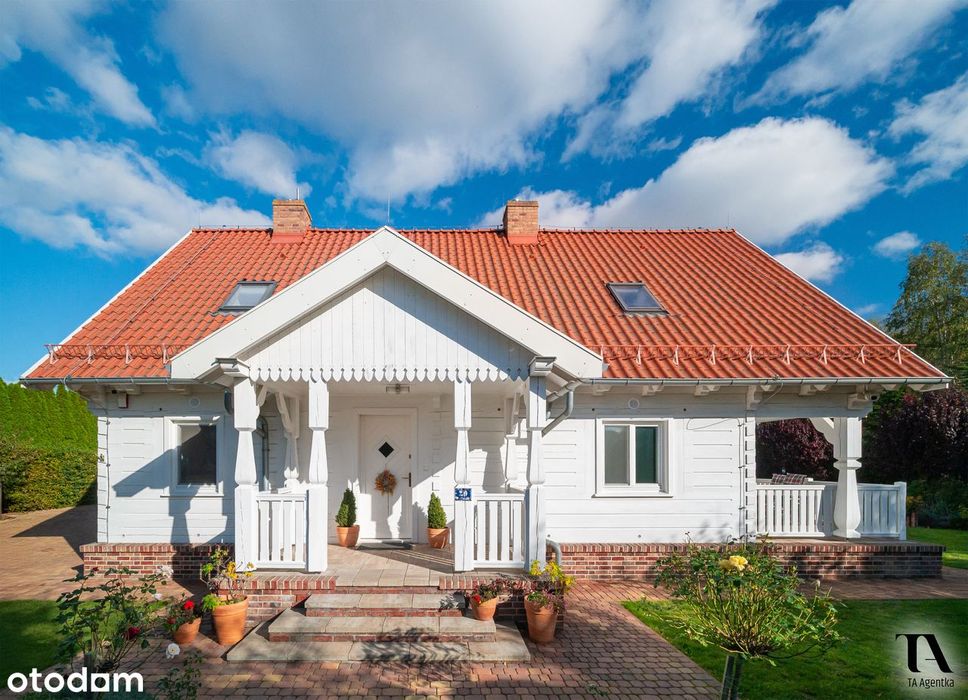 Dom z ogrodem i tarasem – blisko jeziora, gotowy do zamieszkania.