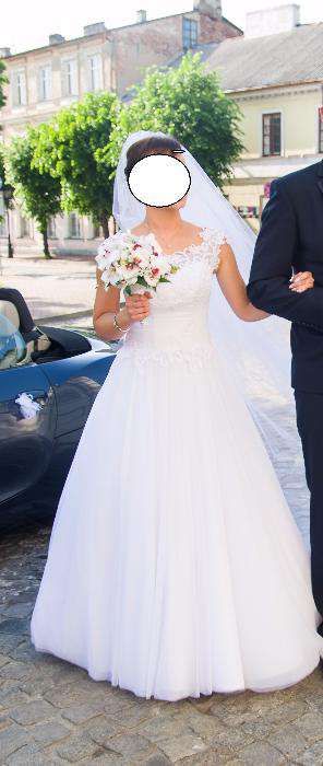 Suknia Ślubna model Sasso Karina Gratis Welon