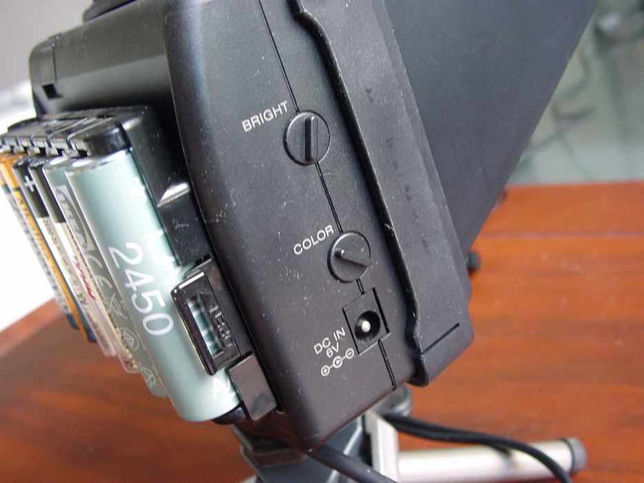 Monitor SONY XV-M30E semi profissional para camara analógica HANDYCAM