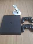 PlayStation 4 slim 1TB + 2 oryginalne pady + ładowarka do padów.