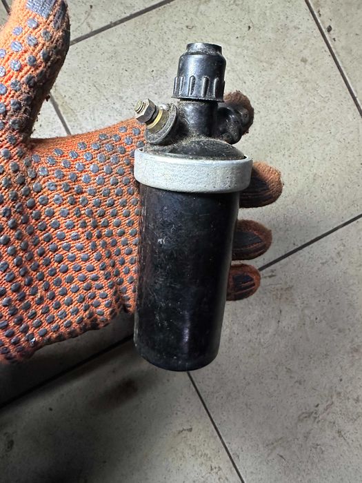 Катушка зажигания 12В  МТ-10  "Днепр"  "Урал"  НОВАЯ