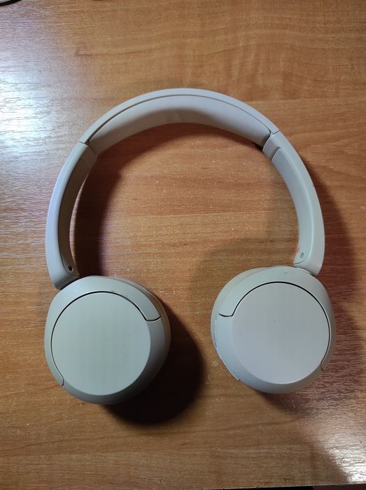 Продаю наушники WH-CH520
