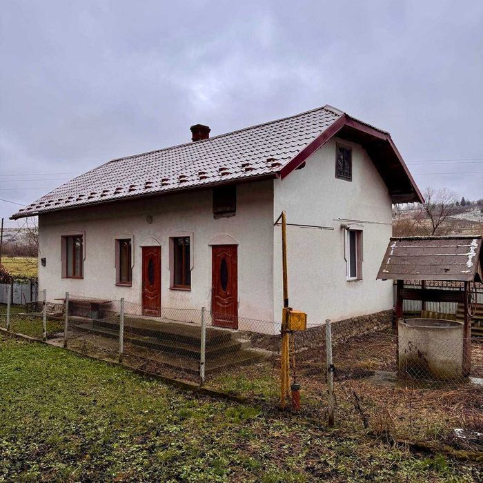 Продається доглянутий будинок у с.Антонівка, 25км до Франківська
