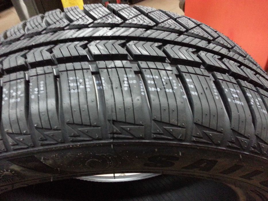 Opony wielosezonowe całoroczne 215/55r16 97V XL Sailun 4Seasons