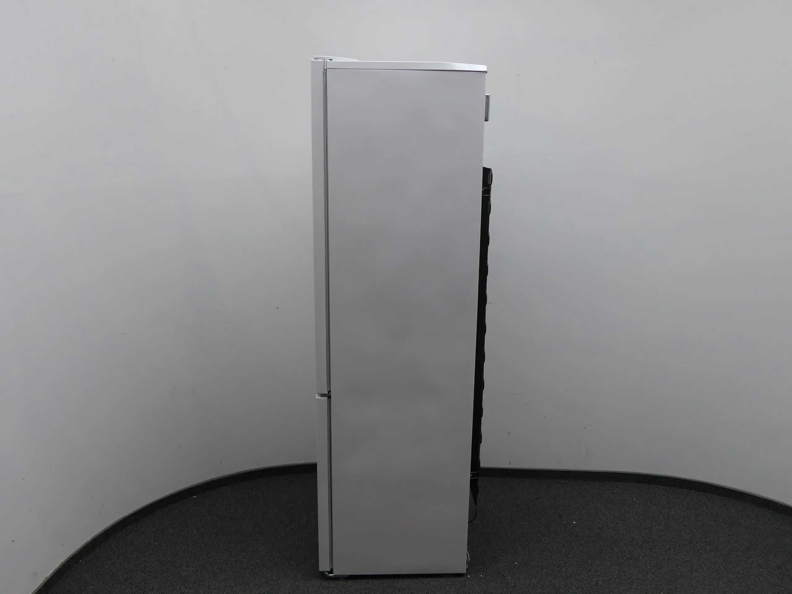 Lodówka Beko RCNA305K40WN Pełny No Frost 181cm nowa