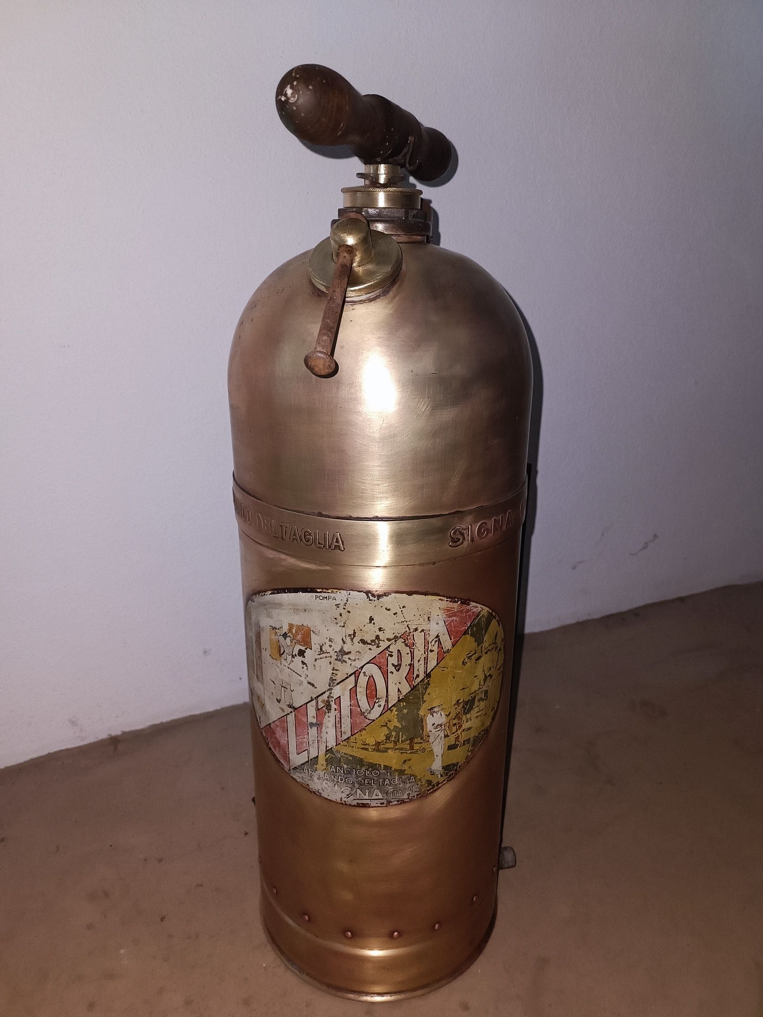 Pulverizador antigo