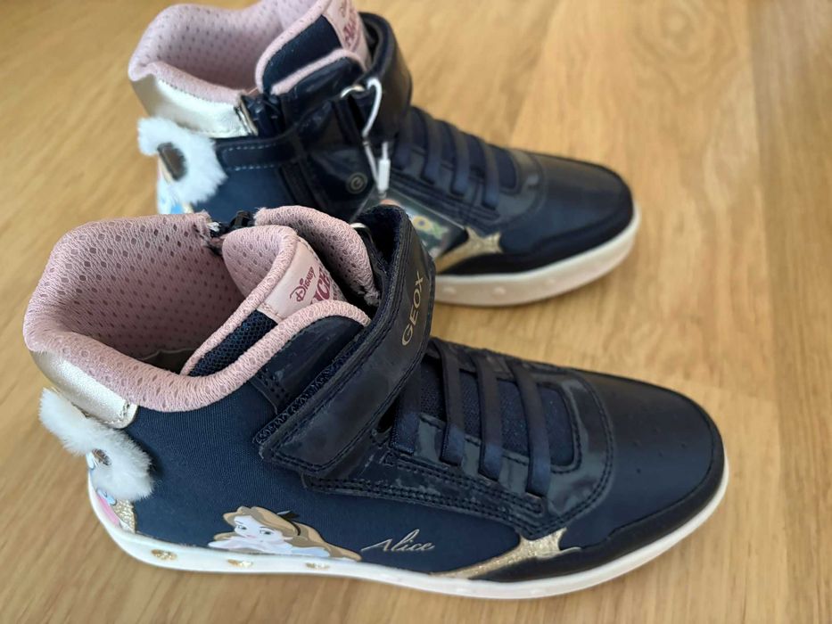 Geox Disney - Alice no País das Maravilhas  - Tamanho 34