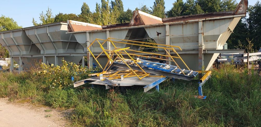 Zbiorniki kruszywa 2 komory z taśmami