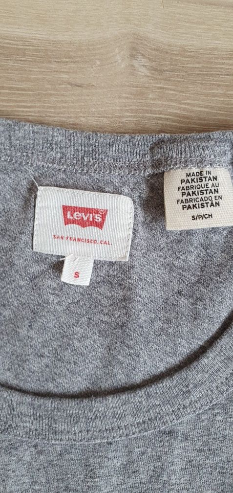 T-shirt bawełniany Levi's rozmiar S