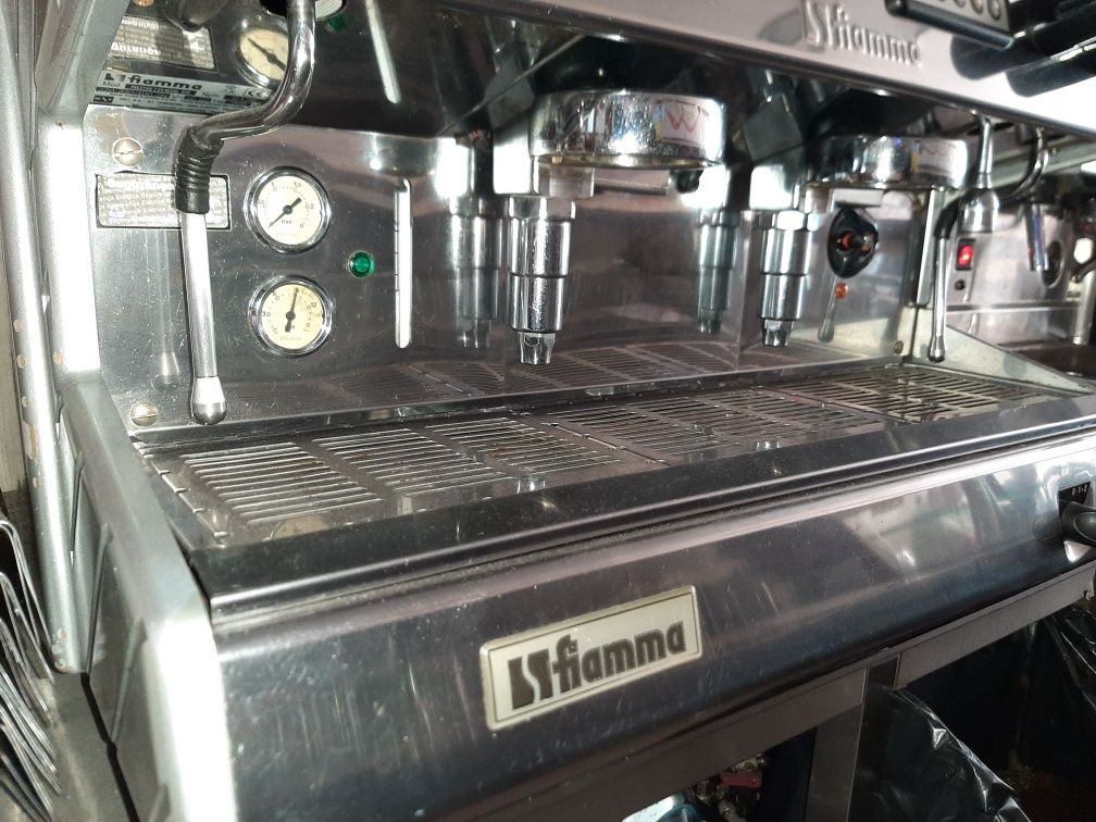 Máquina de café industrial digital Fiamma