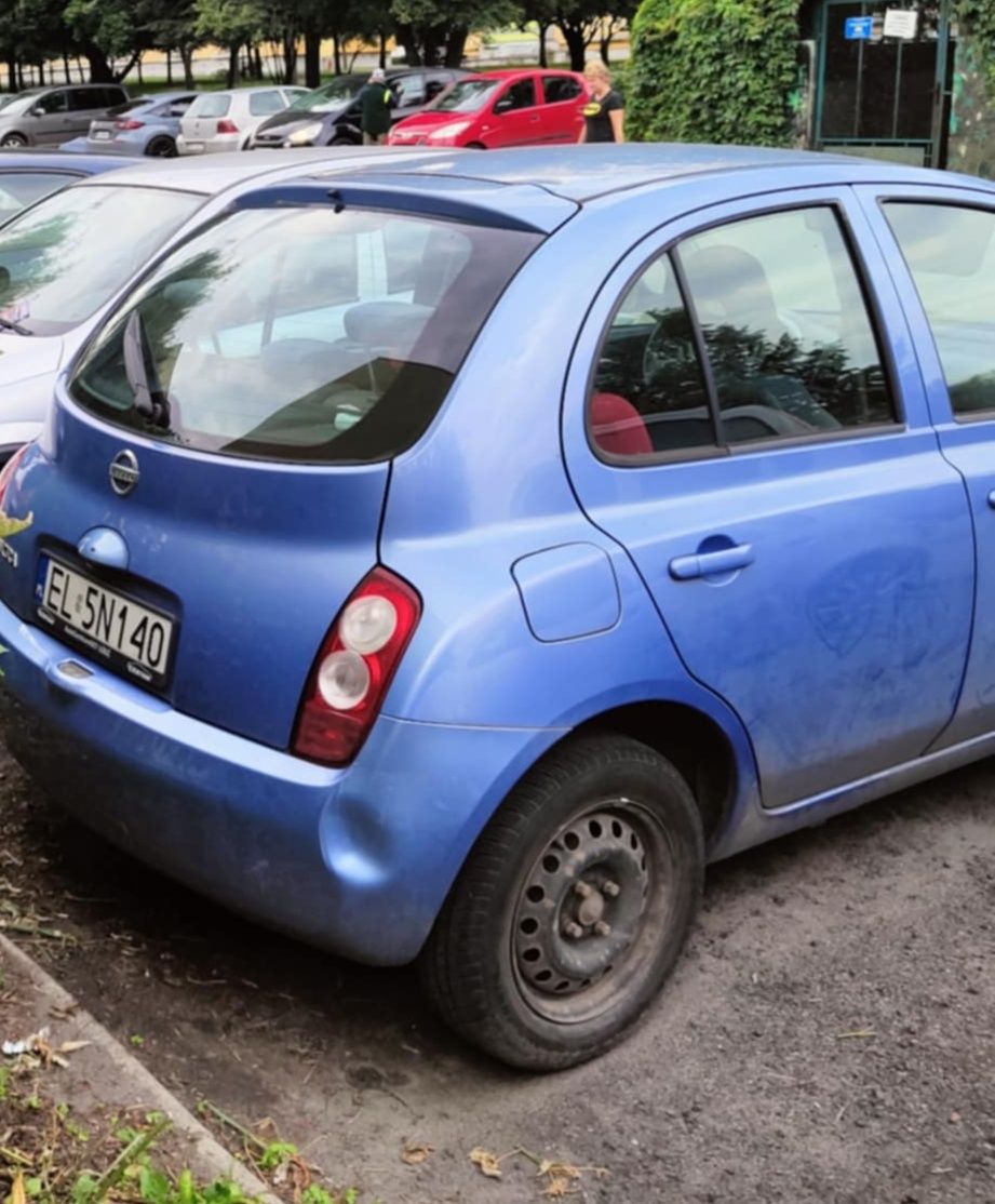 Nissan Micra K12 uszkodzony