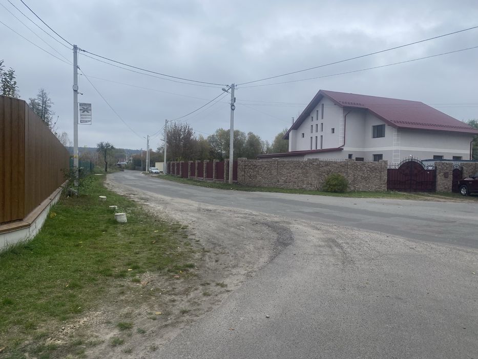 Вишеньки ділянка 4.25 соток під забудову. 1.5 км до центру