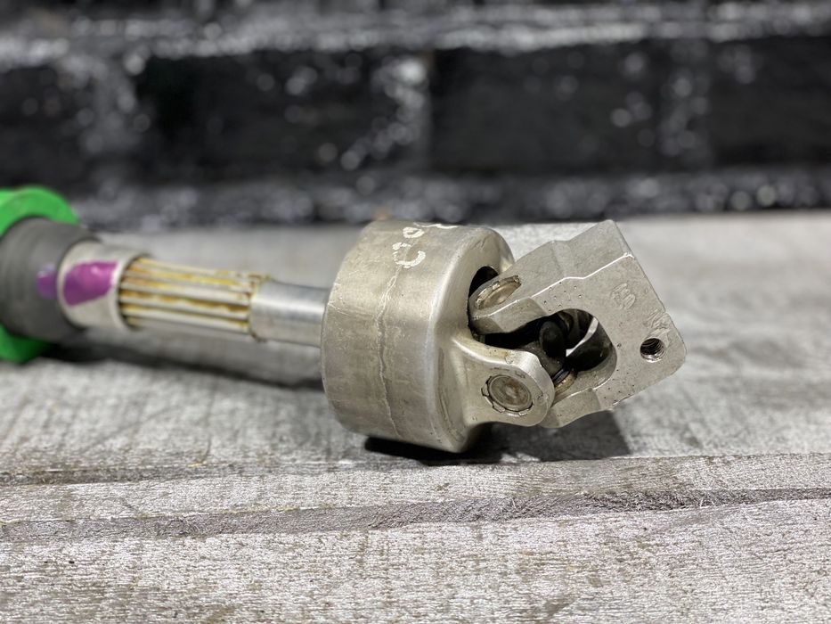 Автошрот Е60/61 Рульовий Карданчик БМВ