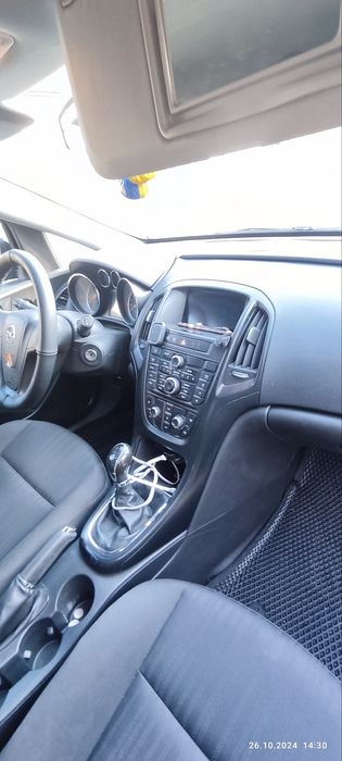 Опель Астра j Sport 2013